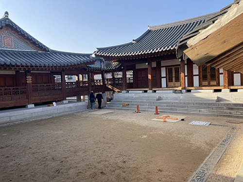수원전통문화관 전통혼례 예정 공간(예절관 마당) 한옥 마당2 사진
